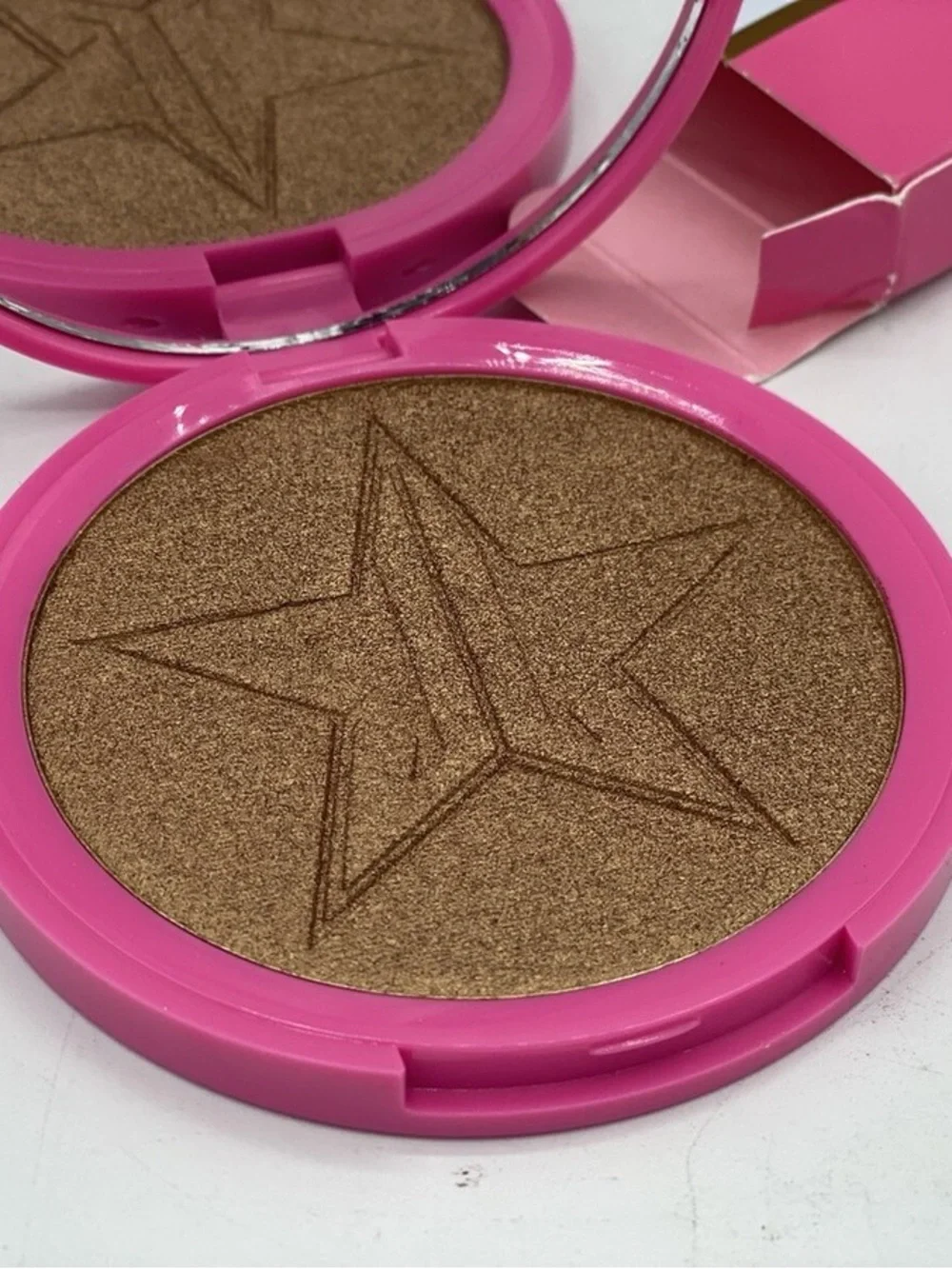 Jeffree Star NIB Skin Frost in Dark Horse